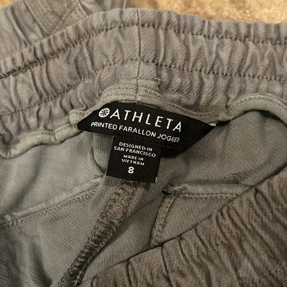 Athleta Farallon Stratum Camo Jogger Olive Green Size 8 - Picture 6 of 8